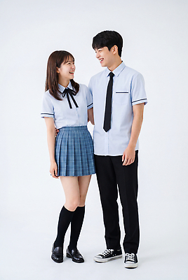 JPG 편집이미지 학생 커플 시선 여학생 교복 남학생 학교 청소년 표정 대화 웃음 상반신 두명 친구 즐거움 의료성형뷰티 편집실사 AI인물포토 AI콘텐츠 옷 여자 교육 남자 감정 관계 말하기 사람 CG 파일형식 AI포토 모션