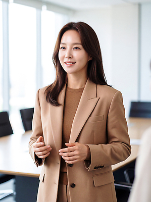 JPG 편집이미지 여자 비즈니스 회의 커뮤니케이션 협력 직장 대화 사무실 업무 직장인 발표 회의실 의료성형뷰티 편집실사 AI인물포토 AI콘텐츠 직업 회사 말하기 사람 작업 CG 파일형식 AI포토 모션