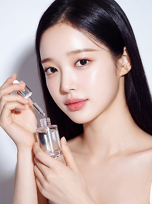 JPG 편집이미지 여자 얼굴 관리 화장 뷰티 화장품 상품 피부 스킨케어 뷰티풀 의료성형뷰티 편집실사 AI인물포토 AI콘텐츠 사람 신체부위 CG 파일형식 AI포토