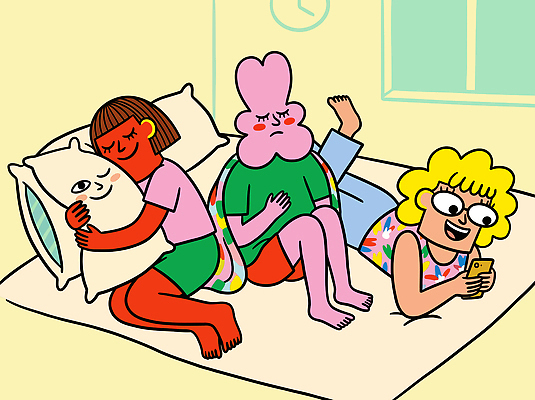 캐릭터 일러스트 베개 함께함 실내 이야기 웃음 사람 여름 친구 스마트폰 침대 편안함 소통 집콕 국내일러스트 AI파일 계절 가구 컨셉 관계 침구 표정 내부 핸드폰 스마트기기 감각 신조어 파일형식 벡터 앳홈라이프 생활용품 전자제품 유행어 유행 오브젝트