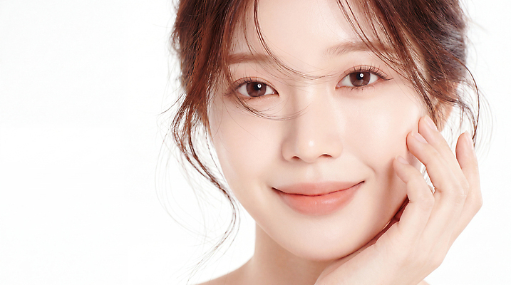 JPG 편집이미지 손 여자 얼굴 포즈 표정 미소 빛 뷰티 피부관리 뷰티풀 의료성형뷰티 편집실사 AI인물포토 AI콘텐츠 사람 신체부위 CG 파일형식 AI포토