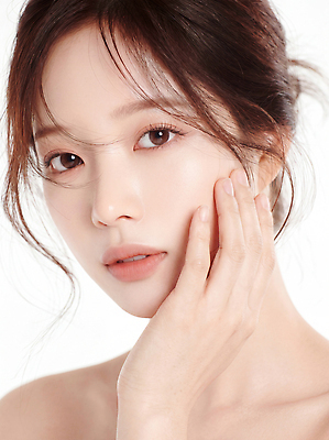 JPG 모델 편집이미지 헤어스타일 손 시선 여자 얼굴 포즈 화장 뷰티 피부관리 의료성형뷰티 편집실사 AI인물포토 AI콘텐츠 사람 신체부위 CG 파일형식 AI포토