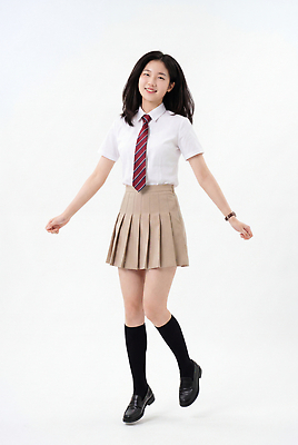 JPG 편집이미지 학생 여학생 여자 교육 교복 신발 학교 청소년 양말 웃음 의료성형뷰티 편집실사 AI인물포토 AI콘텐츠 옷 표정 사람 CG 파일형식 AI포토