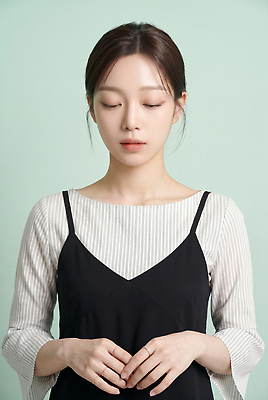 JPG 모델 편집이미지 손 옷 패션 포즈 서기 앞모습 눈 의료성형뷰티 스타일 편집실사 AI인물포토 AI콘텐츠 뷰포인트 모션 신체부위 CG 파일형식 AI포토 사람