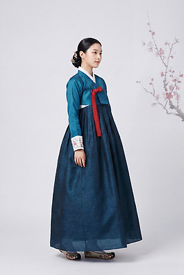 JPG 편집이미지 디자인 옷 여자 패션 꽃 문화 스튜디오 한국 전통의상 한복 매화 뷰티풀 의료성형뷰티 스타일 편집실사 AI인물포토 AI콘텐츠 식물 한국전통 전통 아시아 사람 CG 파일형식 AI포토 나라