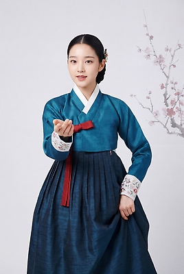 JPG 편집이미지 전통 옷 여자 꽃 문화 기념 한국 손짓 한복 매화 의료성형뷰티 스타일 편집실사 AI인물포토 AI콘텐츠 식물 한국전통 아시아 모션 사람 전통의상 CG 파일형식 AI포토 나라