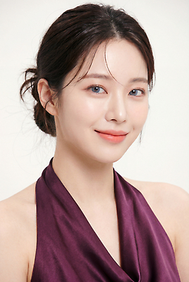 JPG 모델 편집이미지 여자 패션 스튜디오 미소 웃음 화장 뷰티 머리카락 보라색 촬영 의료성형뷰티 스타일 편집실사 AI인물포토 AI콘텐츠 컬러 표정 사람 머리 CG 파일형식 AI포토 신체부위