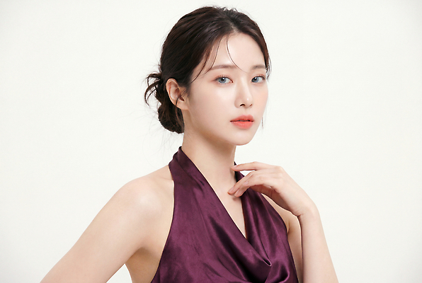 JPG 모델 편집이미지 헤어스타일 패션 포즈 스튜디오 표정 화장 뷰티 보라색 사진촬영 편집실사 AI인물포토 AI콘텐츠 컬러 촬영 CG 파일형식 AI포토