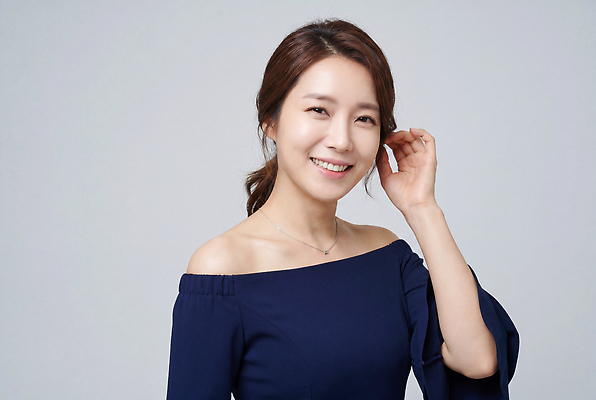 JPG 모델 편집이미지 드레스 여자 패션 포즈 백그라운드 미소 뷰티풀 의료성형뷰티 스타일 편집실사 AI인물포토 AI콘텐츠 옷 표정 사람 CG 파일형식 AI포토