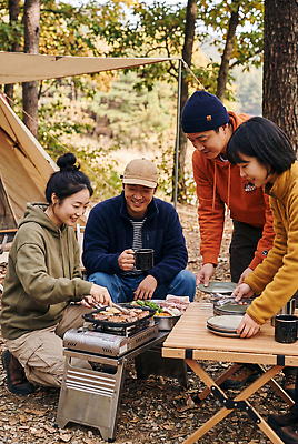 JPG 나무 편집이미지 여자 남자 음식 자연 탁자 대화 요리 친구 캠핑 모임 숲 캠핑장 즐거움 의료성형뷰티 편집실사 AI인물포토 AI콘텐츠 식물 감정 가구 관계 레저 말하기 사람 CG 생태계 파일형식 AI포토 생활용품 모션 오브젝트