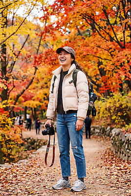 JPG 나무 편집이미지 공원 여자 길 여행 단풍 자연 웃음 여러명 카메라 산책 가을 즐거움 의료성형뷰티 편집실사 AI인물포토 AI콘텐츠 식물 계절 공공시설 감정 다수 잎 휴식 표정 사람 전자제품 CG 생태계 파일형식 AI포토 컨셉 시설