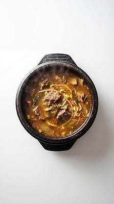 JPG 편집이미지 재료 요리 식사 소고기 찌개 뚝배기 국물 국밥 해장국 편집실사 AI포토 AI콘텐츠 한식 음식 육류 CG 국 파일형식 식재료