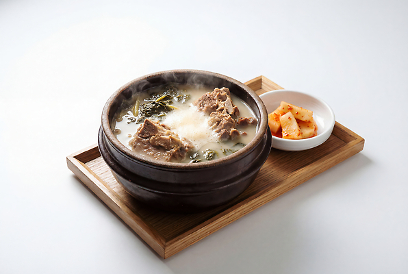JPG 편집이미지 전통 음식 반찬 김치 육류 요리 뜨거움 맛 깍두기 뚝배기 국물 국밥 해장국 편집실사 AI포토 AI콘텐츠 한식 컨셉 식재료 CG 국 파일형식