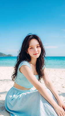 JPG 편집이미지 옷 여자 행복 모래 바다 여행 하늘색 자연 하늘 바람 미소 풍경 해변 여름 청춘 자유 의료성형뷰티 편집실사 AI인물포토 AI콘텐츠 자연요소 계절 감정 컨셉 날씨 표정 사람 파란색 CG 생태계 파일형식 AI포토 컬러