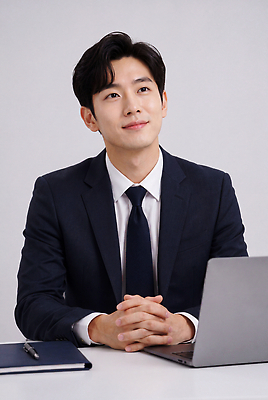 JPG 편집이미지 남자 회의 직장 미소 정장 노트북 사무실 필기구 환경 구직 업무 비즈니스맨 의료성형뷰티 편집실사 AI인물포토 AI콘텐츠 옷 컨셉 회사 비즈니스 문구용품 표정 사람 전자제품 작업 직장인 CG 파일형식 AI포토 직업 오브젝트