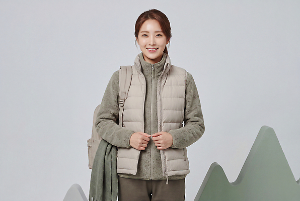 JPG 편집이미지 옷 여자 패션 겨울 가방 자연 산 아웃도어 운동 조끼 등산객 등산복 등산가방 패딩 의료성형뷰티 스타일 편집실사 AI인물포토 AI콘텐츠 잡화 계절 건강 사람 등산 점퍼 외투 CG 생태계 파일형식 AI포토 상의 트래킹 레저