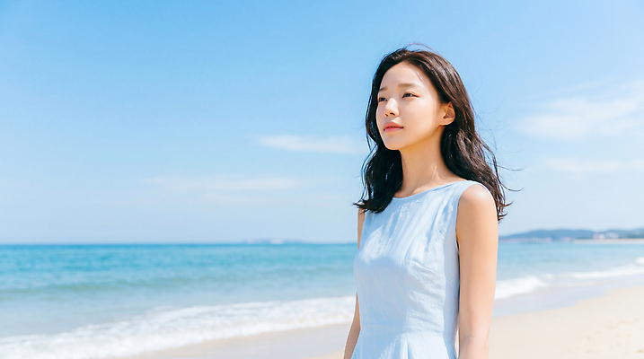 JPG 편집이미지 여자 파도 바다 자연 풍경 해변 여름 햇빛 걷기 의료성형뷰티 편집실사 AI인물포토 AI콘텐츠 계절 모션 사람 빛 CG 생태계 파일형식 AI포토