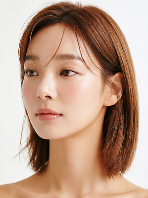 헤어스타일 뷰포인트 사람 내부 CG 파일형식 AI포토 모델 실내 앞모습 짧은머리 갈색머리 촬영 표정 뷰티 패션 여자 편집이미지 편집실사 JPG 의료성형뷰티 AI인물포토 AI콘텐츠