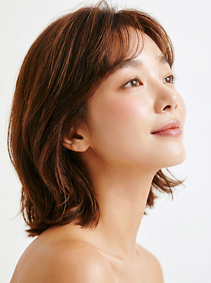 컨셉 표정 사람 신체부위 CG 파일형식 AI포토 여자 머리 헤어스타일 단정 피부 미소 편집이미지 편집실사 JPG 의료성형뷰티 AI인물포토 AI콘텐츠