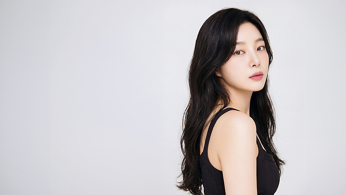 JPG 편집이미지 원피스 여자 패션 포즈 옆모습 뷰티 머리카락 의료성형뷰티 스타일 편집실사 AI인물포토 AI콘텐츠 옷 뷰포인트 사람 머리 CG 파일형식 AI포토 신체부위
