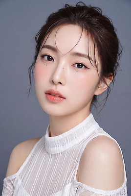 JPG 모델 편집이미지 헤어스타일 옷 패션 포즈 백그라운드 표정 화장 뷰티 머리 카메라 촬영 피부 의료성형뷰티 편집실사 AI인물포토 AI콘텐츠 신체부위 전자제품 CG 파일형식 AI포토 사람