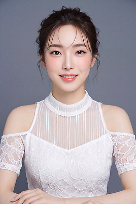 JPG 모델 편집이미지 패션 포즈 스튜디오 미소 사람 머리 촬영 회색 의료성형뷰티 스타일 편집실사 AI인물포토 AI콘텐츠 컬러 표정 신체부위 CG 파일형식 AI포토
