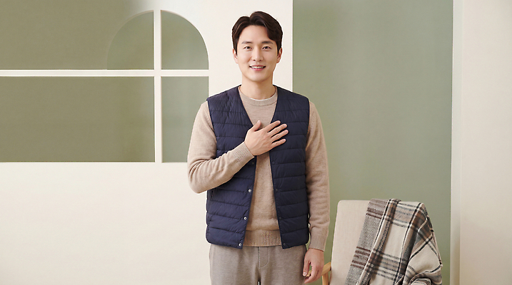 JPG 편집이미지 옷 패션 남자 실내 웃음 분위기 편안함 의료성형뷰티 편집실사 AI인물포토 AI콘텐츠 컨셉 표정 사람 내부 감각 CG 파일형식 AI포토