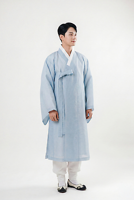 JPG 편집이미지 전통 옷 남자 문화 한국 서기 앞모습 설날 추석 한복 명절인사 의료성형뷰티 스타일 편집실사 AI인물포토 AI콘텐츠 한국전통 명절 아시아 뷰포인트 모션 사람 인사 전통의상 CG 파일형식 AI포토 기념일 나라 예절 이벤트
