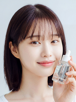 JPG 모델 편집이미지 헤어스타일 손 여자 포즈 미소 뷰티 머리 화장품 단발머리 상품 피부 스킨케어 의료성형뷰티 편집실사 AI인물포토 AI콘텐츠 표정 사람 신체부위 CG 파일형식 AI포토