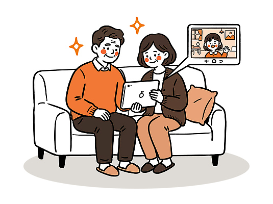 부부 여자 남자 행복 거실 일러스트 가족 손녀 실내 표정 대화 사람 일상 스마트기기 소파 태블릿 스크린 즐거움 영상 중년부부 소통 국내일러스트 AI파일 커플 감정 중년 컨셉 의자 관계 말하기 내부 라이프 전자제품 손주 파일형식 벡터 가구 모션 성인 생활 생활용품 오브젝트
