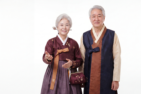 JPG 편집이미지 전통 응시 여자 남자 행복 문화 가족 한국 웃음 설날 추석 노부부 전통의상 한복 70대 의료성형뷰티 편집실사 AI인물포토 AI콘텐츠 한국전통 부부 시선 명절 노년 감정 아시아 관계 표정 사람 CG 파일형식 AI포토 커플 기념일 나라 성인 이벤트