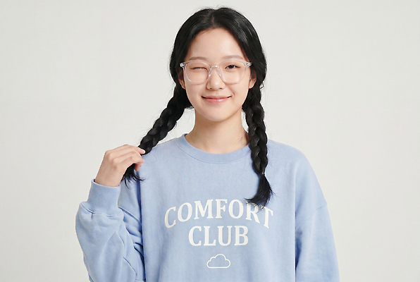 JPG 편집이미지 여자 패션 얼굴 땋은머리 미소 웃음 의료성형뷰티 스타일 편집실사 AI인물포토 AI콘텐츠 헤어스타일 표정 사람 신체부위 CG 파일형식 AI포토