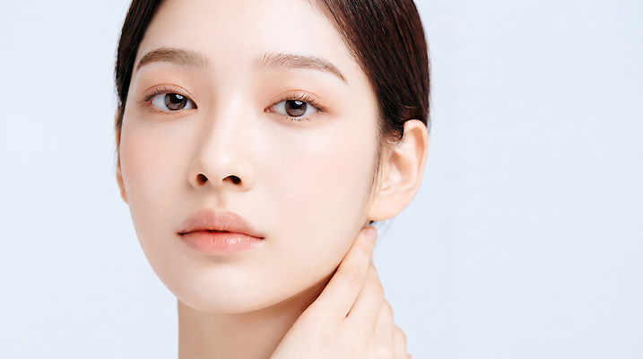 JPG 편집이미지 손 응시 여자 여유 얼굴 생각 표정 사람 앞모습 뷰티 피부 목 의료성형뷰티 편집실사 AI인물포토 AI콘텐츠 시선 감정 뷰포인트 신체부위 CG 파일형식 AI포토