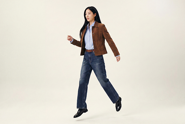 JPG 모델 편집이미지 옷 여자 패션 스튜디오 걷기 사진촬영 재킷 청바지 의료성형뷰티 스타일 편집실사 AI인물포토 AI콘텐츠 바지 모션 사람 촬영 외투 CG 파일형식 AI포토 상의 하의