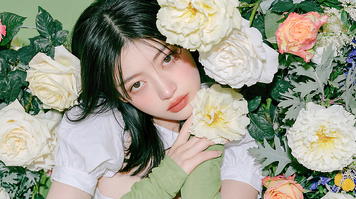 JPG 식물 편집이미지 여자 패션 꽃 포즈 자연 빛 정원 봄 화단 화사함 의료성형뷰티 스타일 편집실사 AI인물포토 AI콘텐츠 계절 컨셉 사람 CG 생태계 파일형식 AI포토