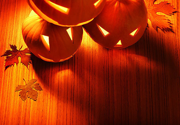 포토 JPG 해외이미지 전통 계절 행복 음식 조각 백그라운드 잎 채소 촛불 호박 미소 웃음 사람없음 목재 장식 빨간색 빛 노란색 파티 어둠 할로윈 가을 등불 램프 야간 오브젝트 잭 10월 잭오랜턴 국경 해외202004 해외포토 자연요소 나무 식물 감정 컬러 재료 초 조명 표정 이벤트 날짜 파일형식