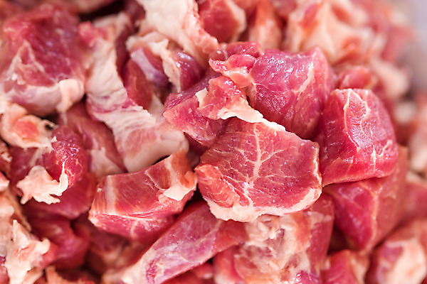 포토 JPG 해외이미지 음식 부분 육류 돼지고기 스테이크 사람없음 빨간색 식사 신선 횡단보도 준비 날것 해외202004 해외포토 컬러 식재료 서양음식 보행로 파일형식