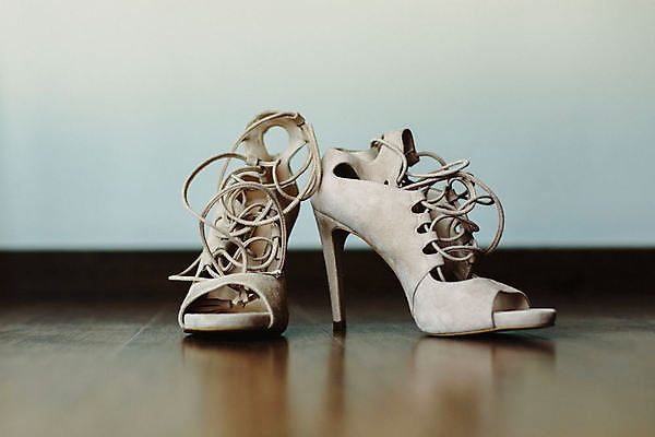 포토 JPG 해외이미지 구두 신발 실내 사람없음 하이힐 오브젝트 해외202004 해외포토 내부 여성화 파일형식