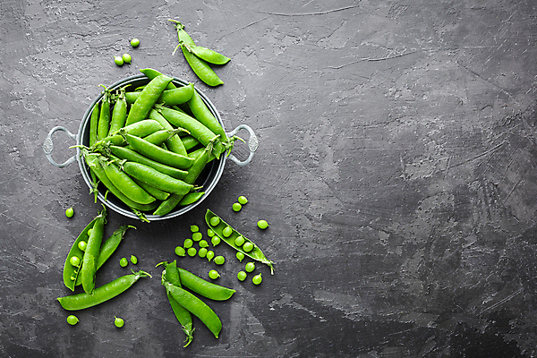 포토 JPG 해외이미지 실내 사람없음 하이앵글 냄비 담기 완두콩 카피스페이스 해외202004 해외포토 뷰포인트 모션 콩 내부 공백 솥 파일형식