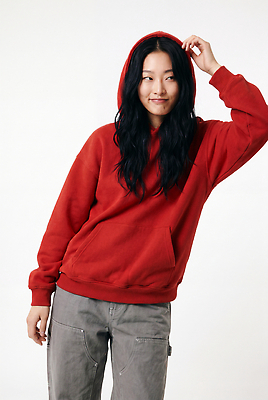 JPG 편집이미지 옷 여자 패션 포즈 웃음 사람 캐주얼 자신감 흰배경 착용 의료성형뷰티 스타일 편집실사 AI인물포토 AI콘텐츠 감정 표정 흰색 CG 파일형식 AI포토 컬러