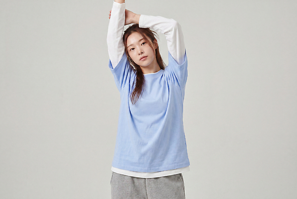 JPG 편집이미지 여자 패션 포즈 신체 건강 일상 운동복 운동 스트레칭 편안함 의료성형뷰티 편집실사 웰니스 AI인물포토 AI콘텐츠 옷 사람 라이프 감각 CG 파일형식 AI포토 생활