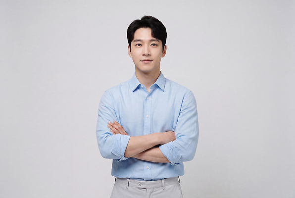 JPG 편집이미지 남자 포즈 서기 앞모습 팔짱 의료성형뷰티 편집실사 AI인물포토 AI콘텐츠 뷰포인트 모션 사람 CG 파일형식 AI포토