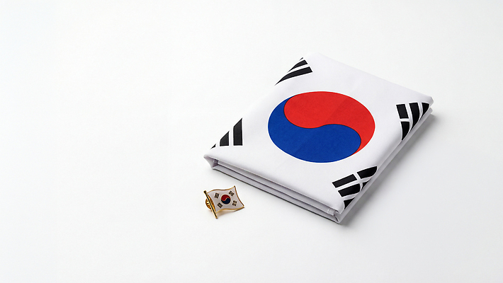 JPG 편집이미지 전통 문화 상징 한국 흰색 국기 태극기 오브젝트 편집실사 AI포토 AI콘텐츠 아시아 컬러 CG 파일형식 나라