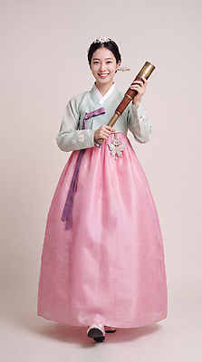 JPG 편집이미지 전통 헤어스타일 옷 여자 문화 스튜디오 한국 웃음 사람 한복 의료성형뷰티 편집실사 AI인물포토 AI콘텐츠 한국전통 아시아 표정 전통의상 CG 파일형식 AI포토 나라