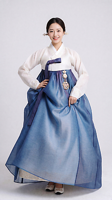 JPG 편집이미지 전통 옷 여자 패션 문화 포즈 한국 미소 사진촬영 전통의상 한복 의료성형뷰티 스타일 편집실사 AI인물포토 AI콘텐츠 한국전통 아시아 표정 사람 촬영 CG 파일형식 AI포토 나라