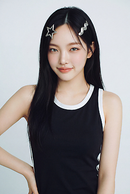 JPG 모델 편집이미지 여자 패션 포즈 실내 미소 상반신 운동복 머리카락 머리핀 의료성형뷰티 스타일 편집실사 하이틴 AI인물포토 AI콘텐츠 옷 컨셉 장신구 표정 사람 내부 머리 CG 파일형식 AI포토 신체부위
