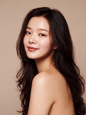 JPG 모델 편집이미지 헤어스타일 여자 포즈 미소 갈색 피부 의료성형뷰티 스타일 편집실사 AI인물포토 AI콘텐츠 컬러 표정 사람 신체부위 CG 파일형식 AI포토