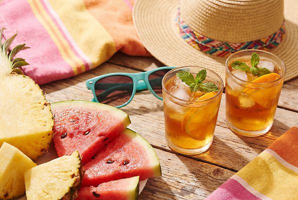 JPG 편집이미지 모자 음료 바다 과일 휴가 휴식 수박 여름 선글라스 차가움 시원함 파인애플 편집실사 AI포토 AI콘텐츠 잡화 계절 안경 컨셉 CG 열대과일 파일형식