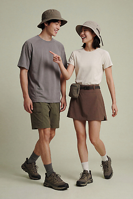 JPG 편집이미지 모자 커플 여자 남자 신발 티셔츠 대화 웃음 치마 걷기 편안함 등산복 등산모자 의료성형뷰티 스타일 편집실사 AI인물포토 AI콘텐츠 잡화 옷 셔츠 관계 모션 하의 표정 말하기 사람 등산 감각 CG 파일형식 AI포토 상의 트래킹 레저