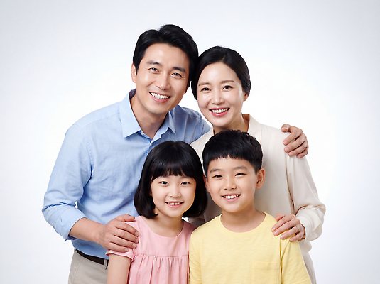 JPG 편집이미지 여자 남자 행복 어린이 가족 사랑 웃음 부모 자녀 소중 가족사진 형제 의료성형뷰티 편집실사 감정 컨셉 관계 표정 사람 CG 파일형식 단체사진 기념사진